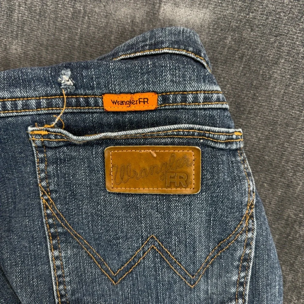 Wrangler FR Jeans Mens 42x34 Blue Cotton Blend Regular Flame Resistant Workwear